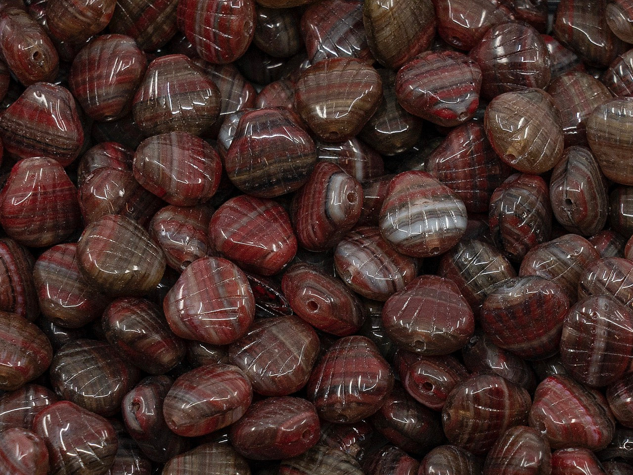 OUTLET Small Flat Shell Beads, 8x7 mm, Glass, Czech Republic