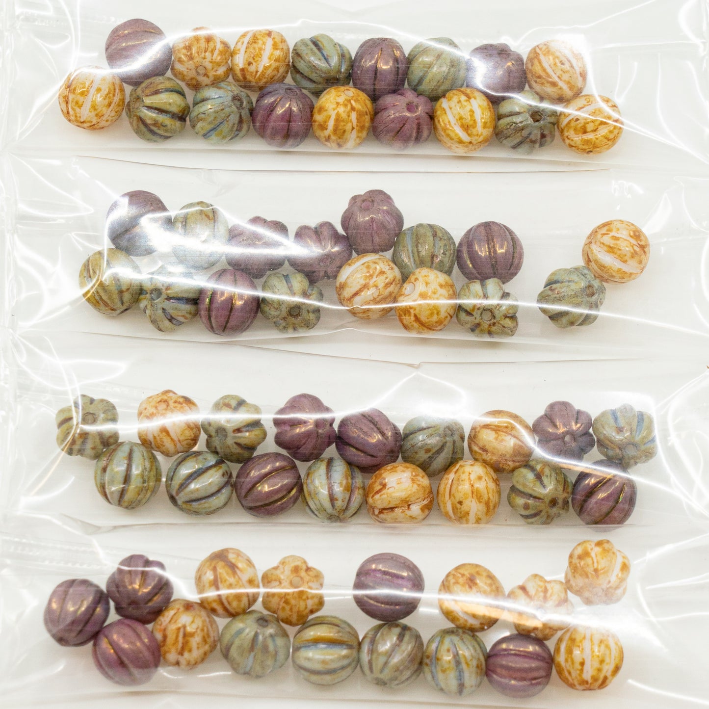 奥特莱斯 10 克瓜珠，8 x 8 毫米，混合颜色紫绿（混合紫绿），玻璃，捷克共和国