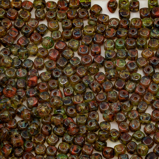 アウトレット 250g キューブビーズ、4 x 4 mm、レッドグリーントラバーチン（red-green-86800）、ガラス、チェコ共和国