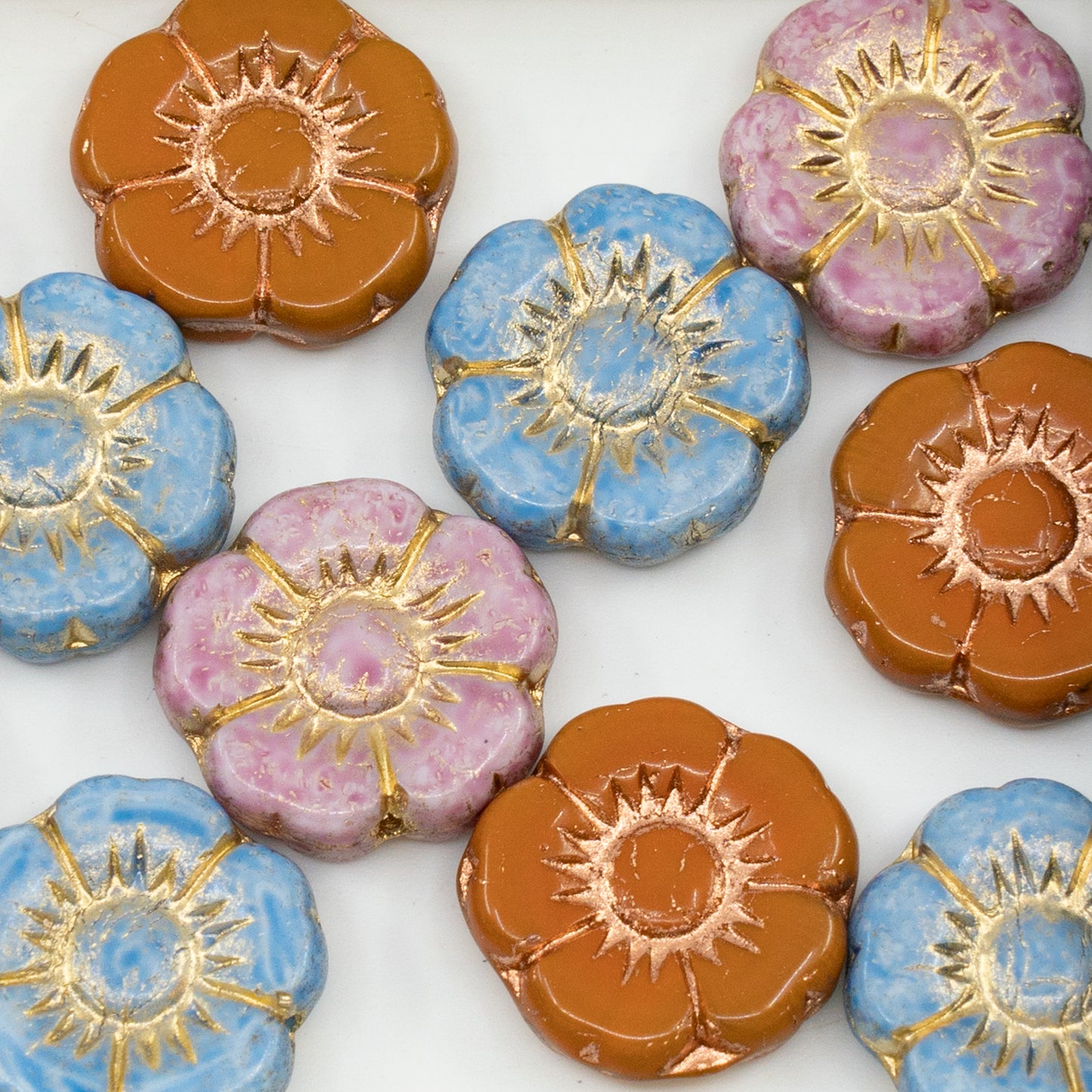 OUTLET 250g/50g Round Flat Flower Pressed Glass Beads, 18 x 18 mm, Mixed Colors (mix), Glass, Czech Republic