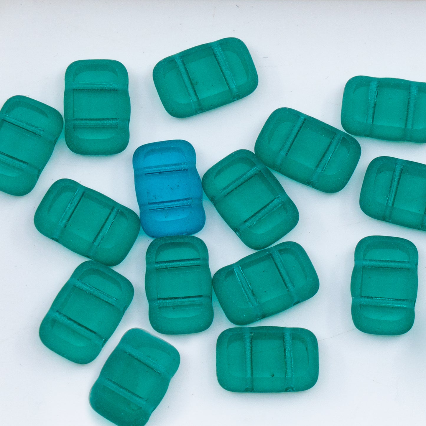 OUTLET 10 grams Table Cut Rectangle Beads With 2Holes, 12 x 8 mm, Transparent Green Emerald Matte (50720-84100), Glass, Czech Republic