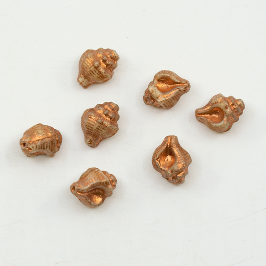 アウトレット 10グラム ミュレックスシェルビーズ、15 x 12 mm、不透明ベージュ銅線入り（13010-54200）、ガラス、チェコ共和国