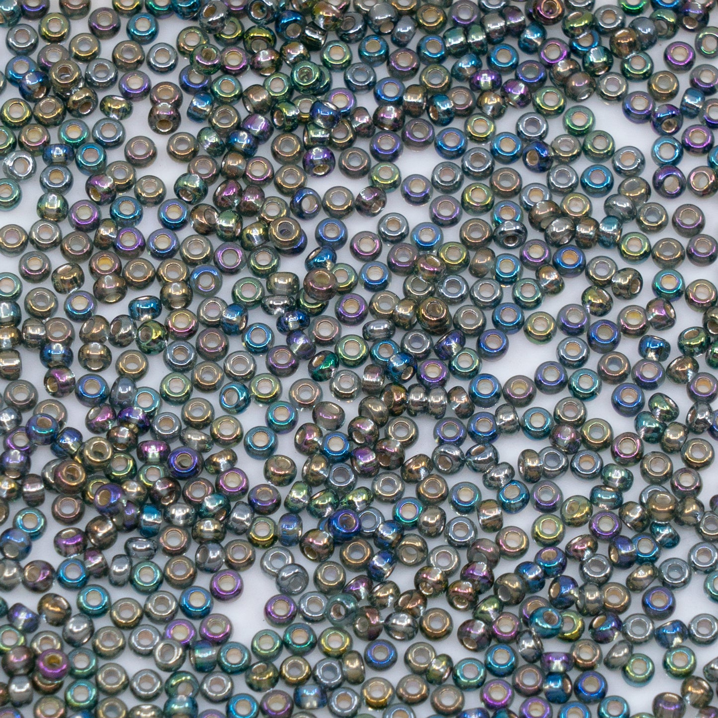 OUTLET 10 grams Preciosa Ornela Seed Beads, Round Hole, Loose, 10/0, transp. grey, silver lined, rainbow (47019), Glass, Czech Republic