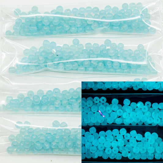 OUTLET 10 grams Round Druck Beads, 4 x 4 mm, Opal Aqua (61010), Glass, Czech Republic