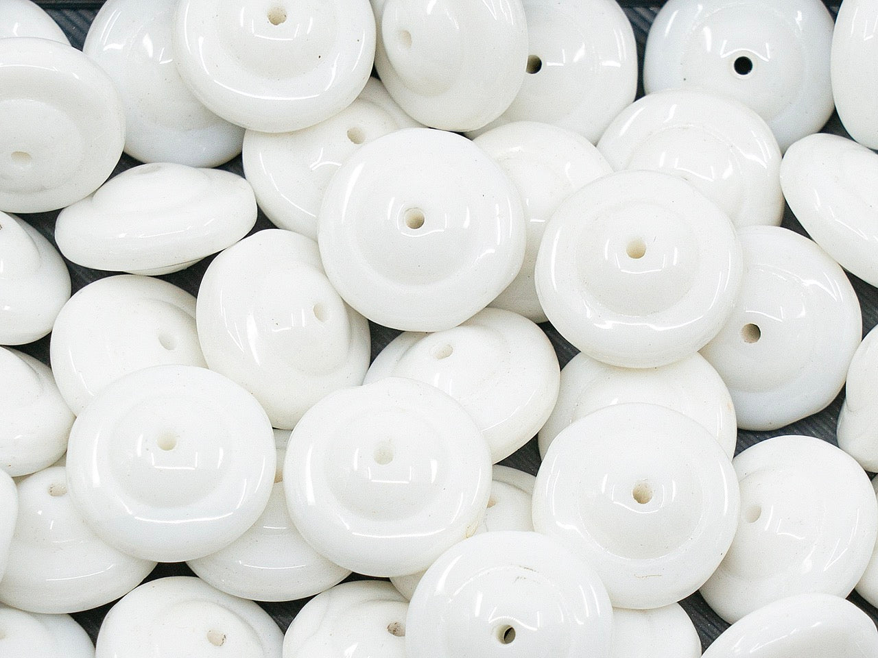 アウトレット プレスビーズ、mm、ガラス、チェコ共和国