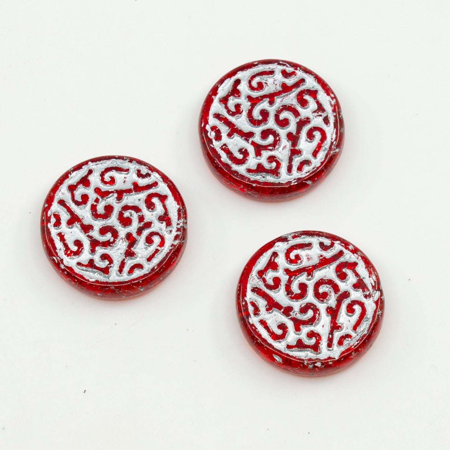 奥特莱斯 10克圆形硬币，饰有压花装饰珠，20 x 20毫米，宝石红色镀银（90080-81403），玻璃，捷克共和国