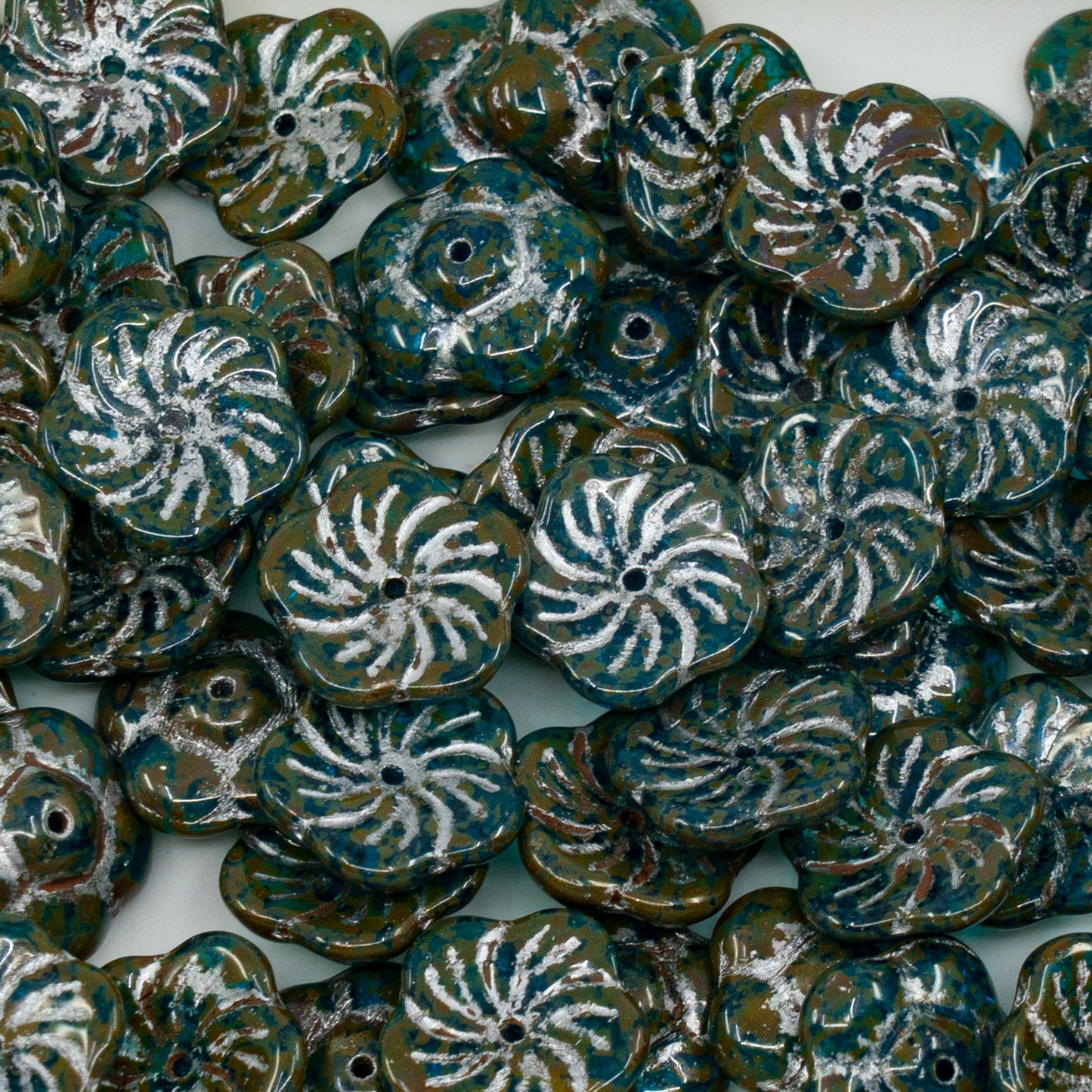 OUTLET 250g 扁平花珠，12 x 12 毫米，60070 石灰华银衬里 (60070-86800-81403)，玻璃，捷克共和国