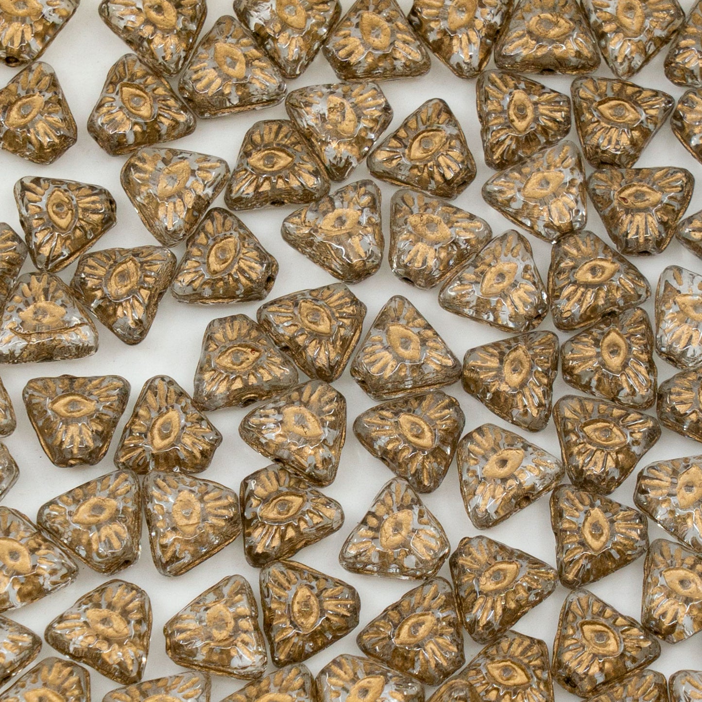 アウトレット 250g/50g 三角形の目付きビーズ、7 x 7 mm、クリスタルゴールドライン（00030-54302）、ガラス、チェコ共和国