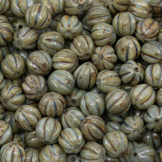 奥特莱斯 250克瓜珠，8 x 8毫米，白色染色，蓝色光泽B (02010-65431-B)，玻璃，捷克共和国