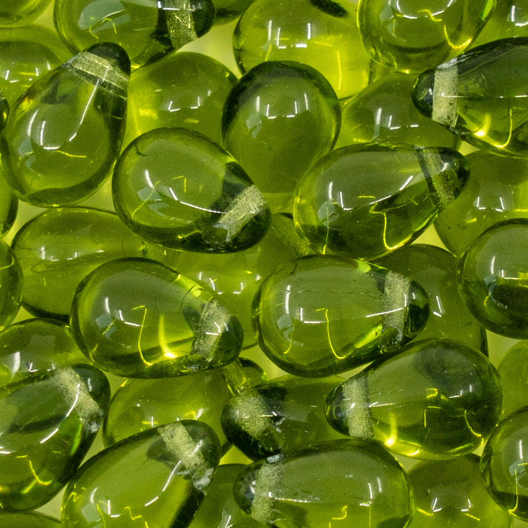 OUTLET 10 grams Drop Beads, 6 x 9 mm, Transparent Green (50230), Glass, Czech Republic