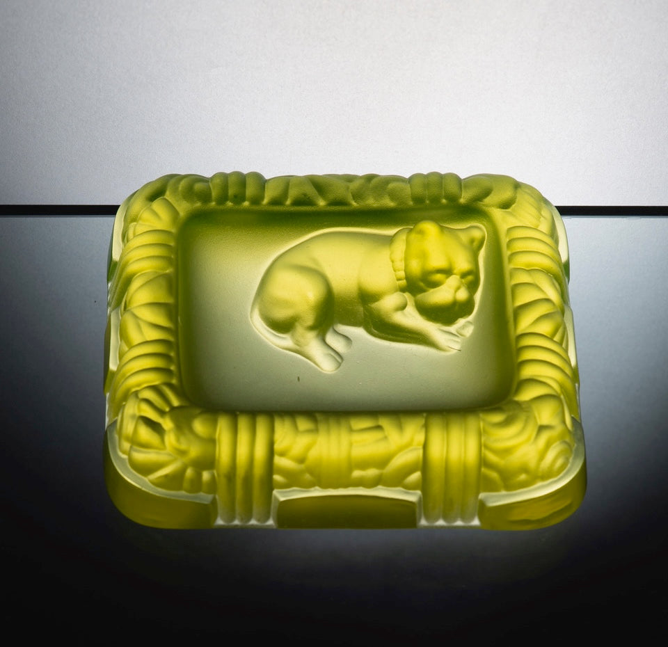Bulldog Ring Dish – Uranium Art Glass, Czech Republic, OUTLET