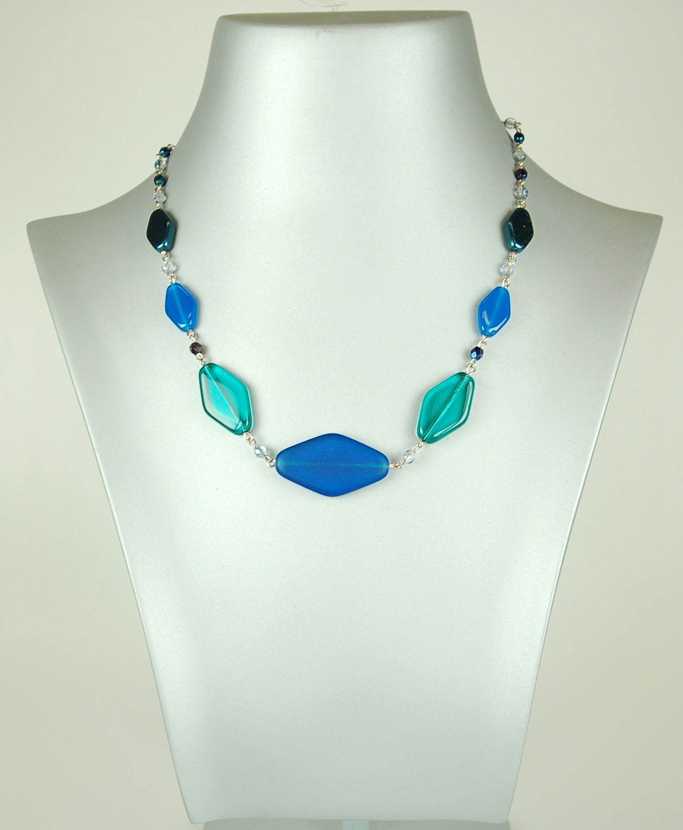 3 pcs Jewelry piece with Czech Glass Beads (OUTLET Vintage)