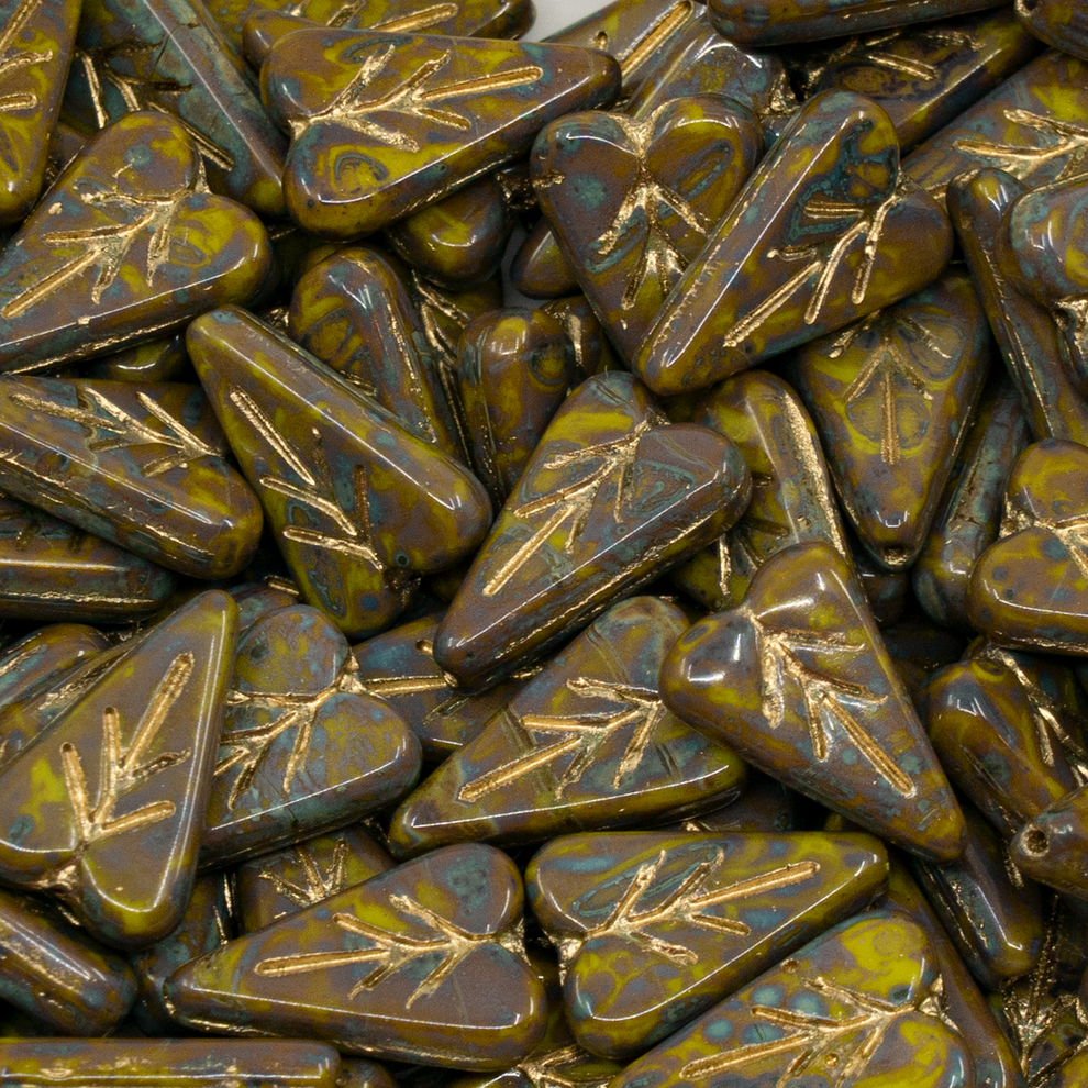 OUTLET 10  grams Heart Leaf Bead, 16 x 11 mm, Opaque Green Travertin Gold Lined (53400-86800-54302), Glass, Czech Republic