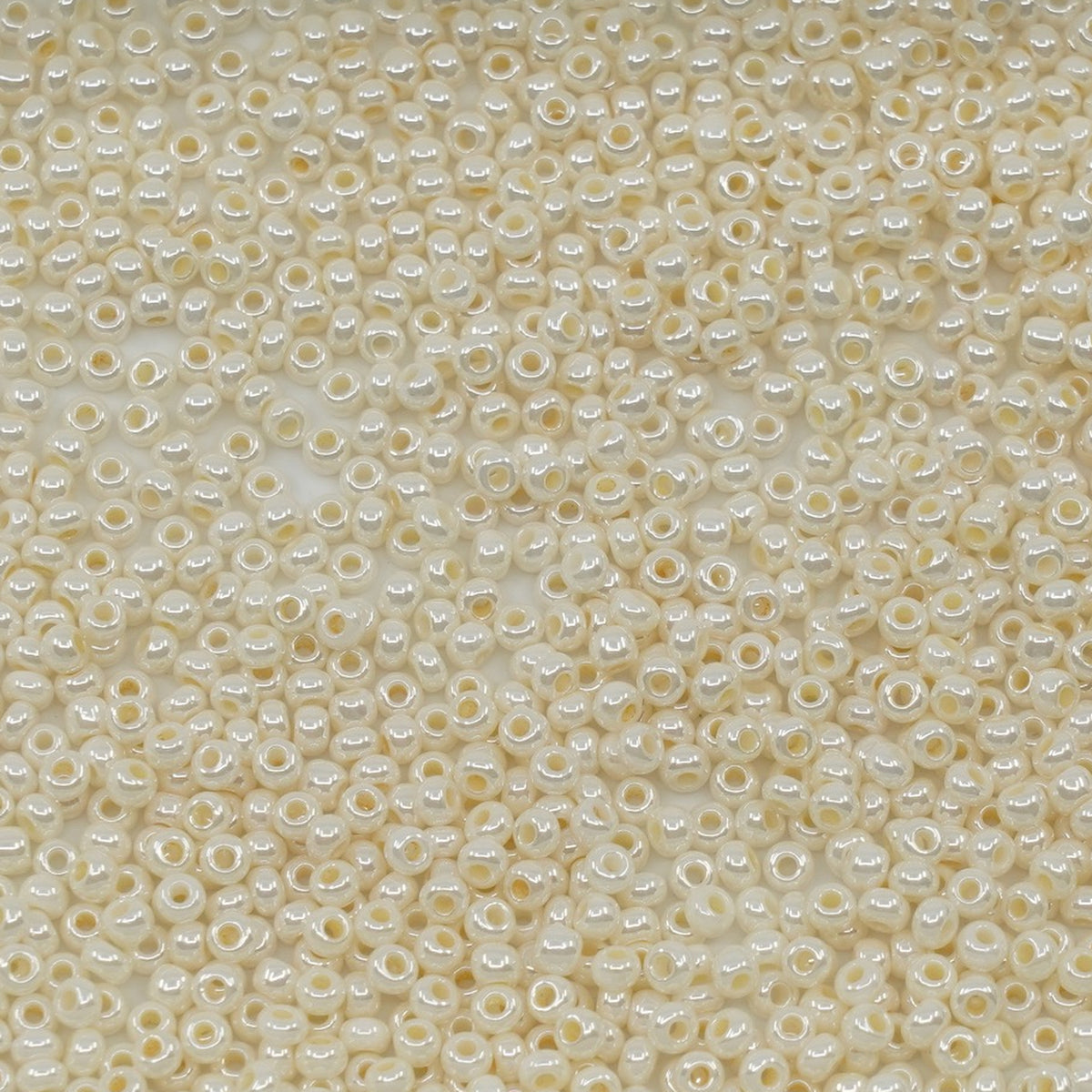 OUTLET 10g Rocailles PRECIOSA seed beads, 10/0, Pearl Beige (46113), Glass, Czech Republic