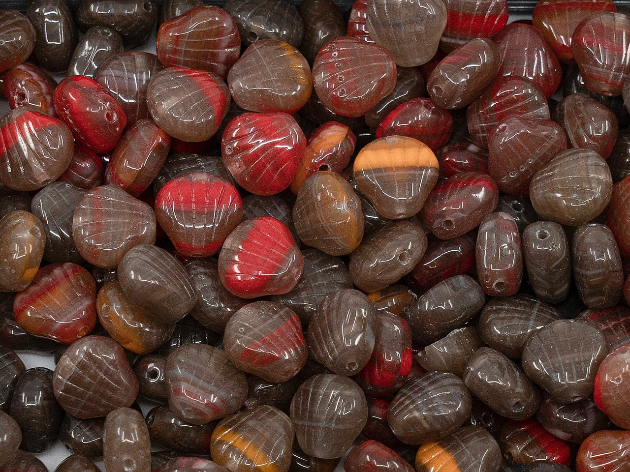 OUTLET Small Flat Shell Beads, 8x7 mm, Glass, Czech Republic