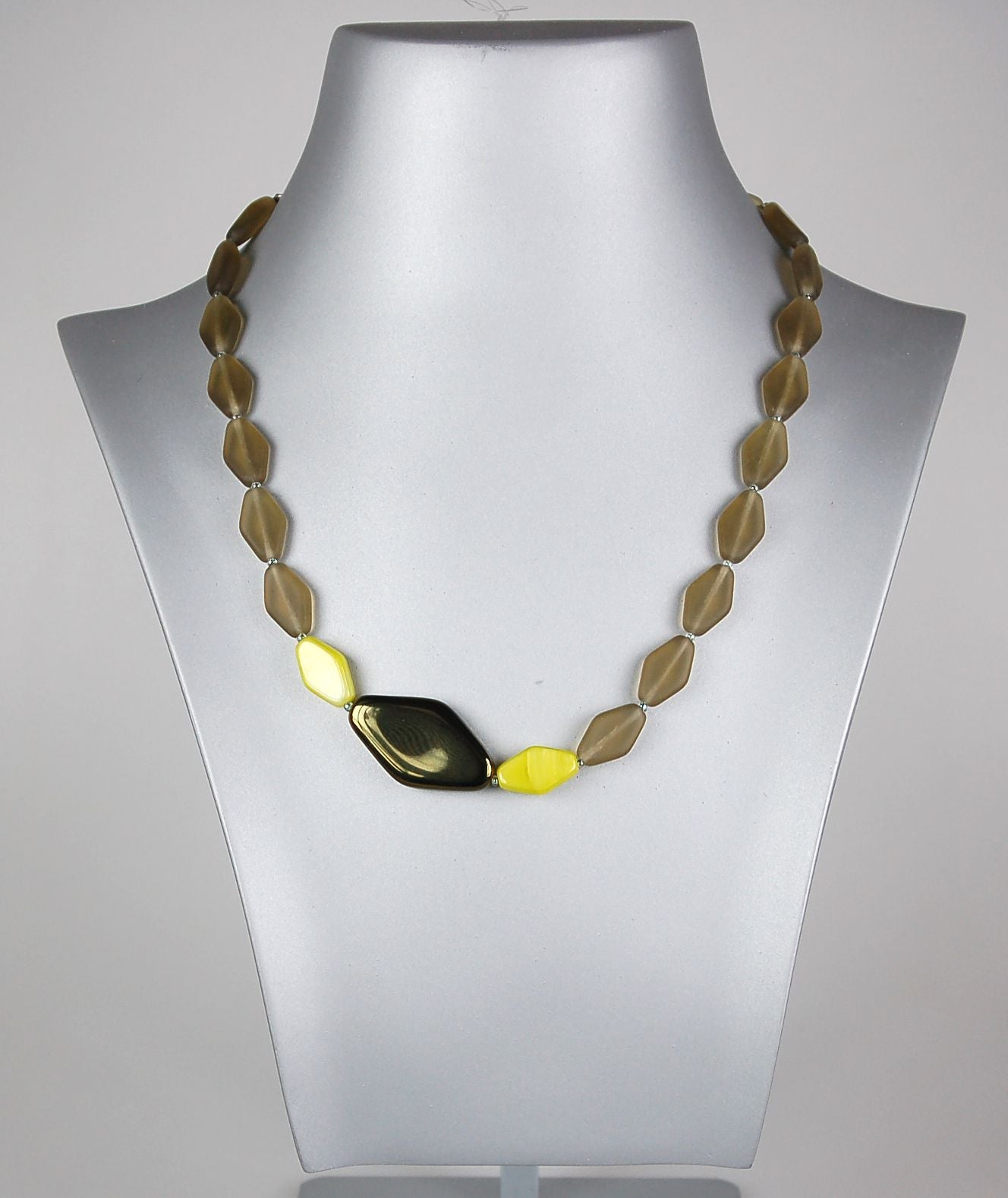 3 pcs Jewelry piece with Czech Glass Beads (OUTLET Vintage)