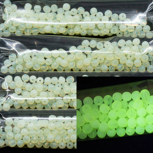 OUTLET 10 grams Round Druck Beads, 4 x 4 mm, Opal Yellow (81000), Glass, Czech Republic