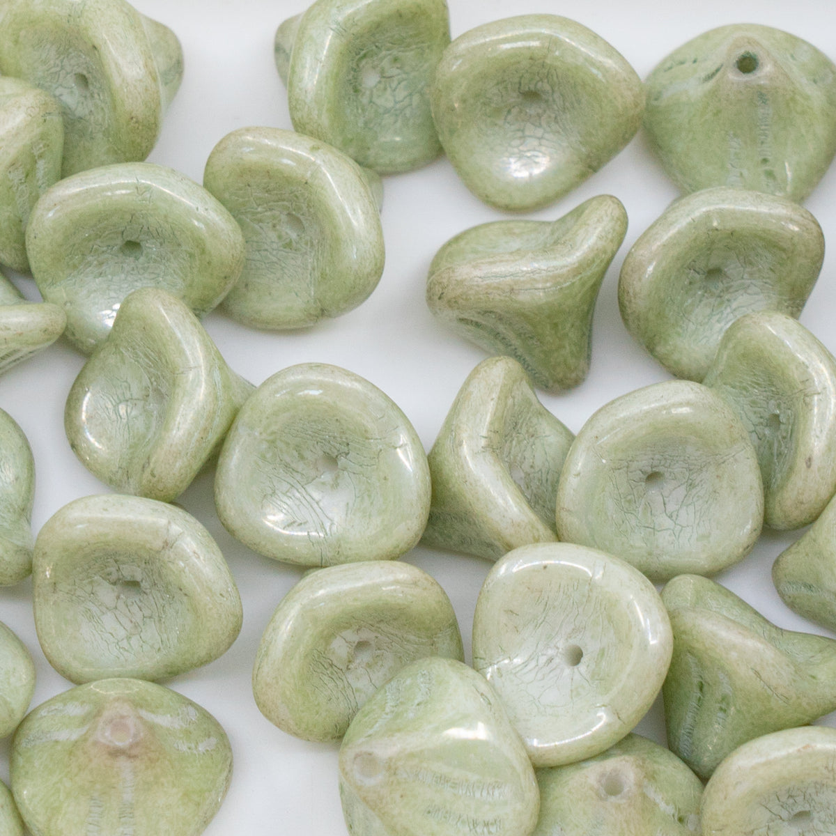 OUTLET 10 grams Daylily Flower Beads, 12 x 10 mm, White Luster Green Full Coated (02010-14457), Glass, Czech Republic