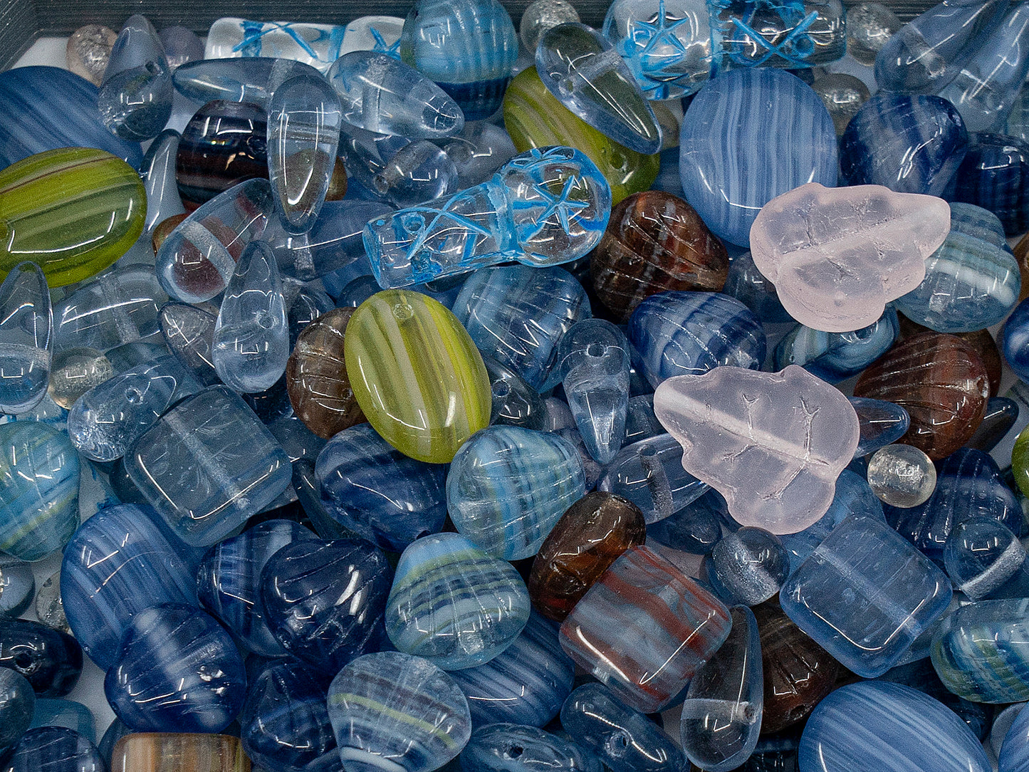 アウトレット チェコボヘミアガラスプレスビーズミックス、mm、ガラス、チェコ共和国