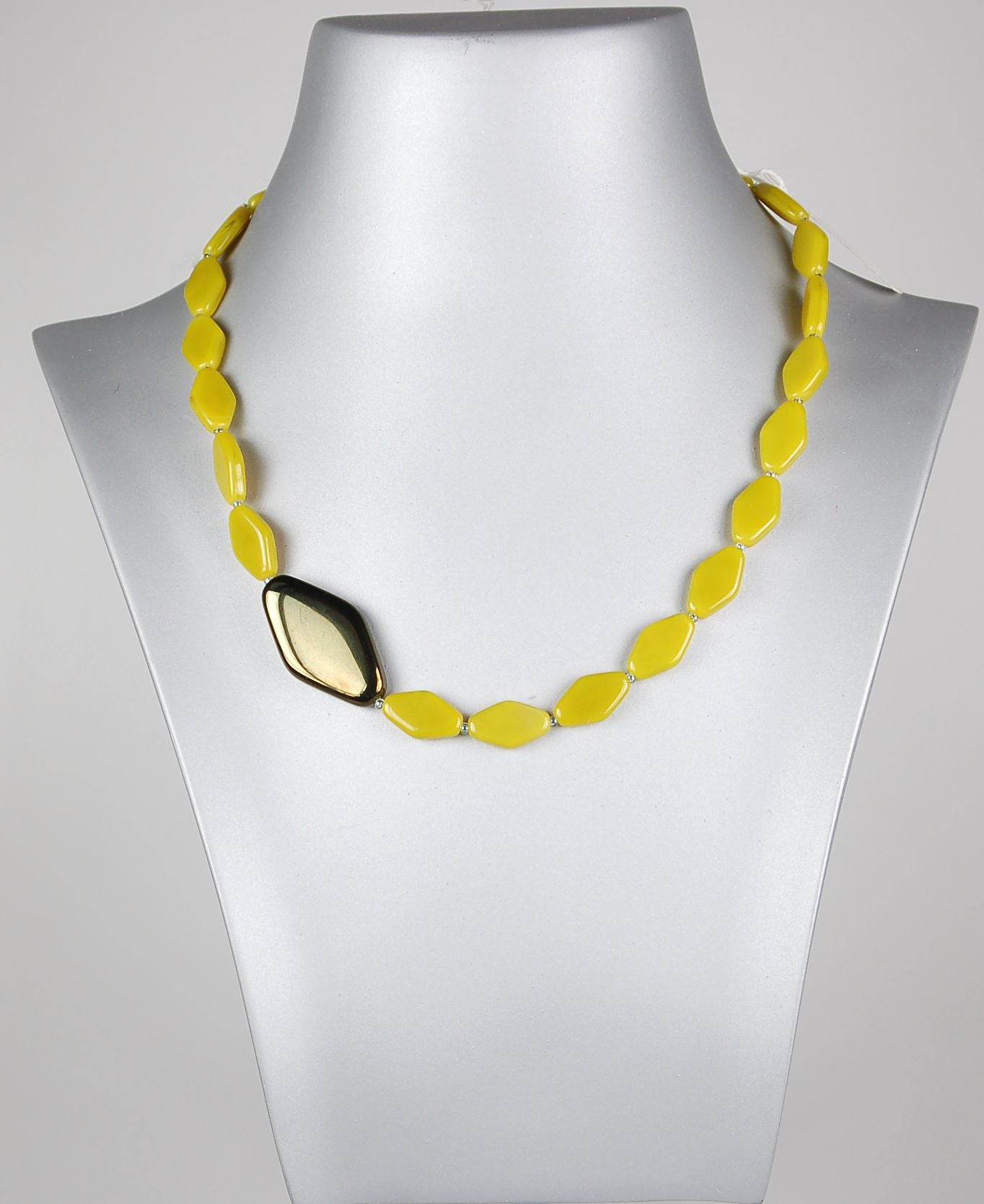 3 pcs Jewelry piece with Czech Glass Beads (OUTLET Vintage)