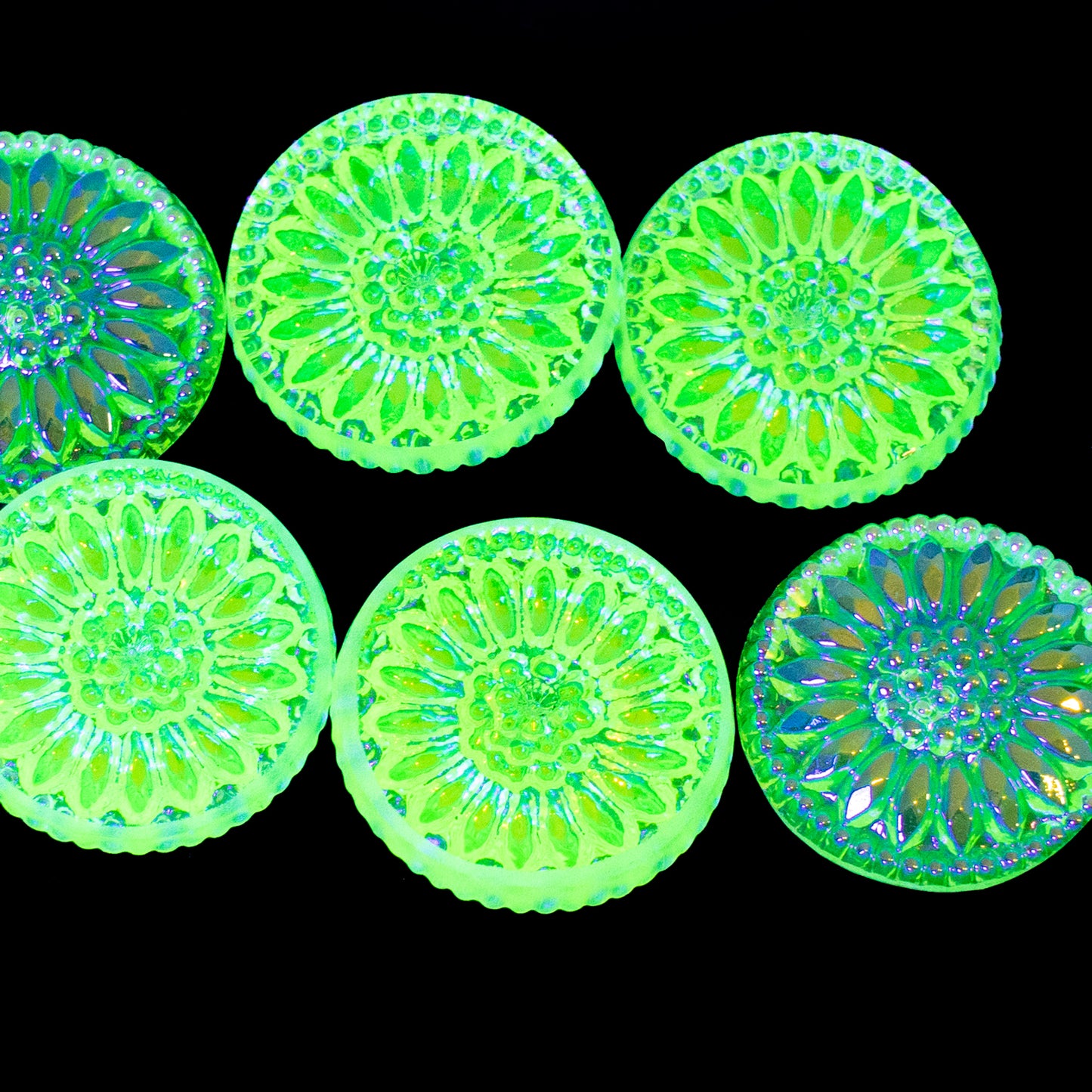 OUTLET 1 pcs Czech Glass Handmade Caboshon (no shank), Size 8 (18 mm), 1 Sunflower (), Glass, Czech Republic