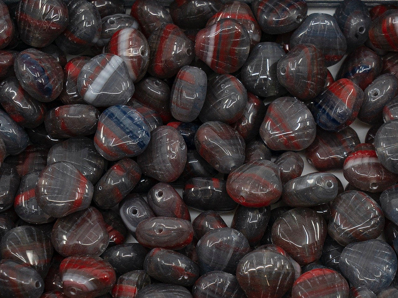 OUTLET Small Flat Shell Beads, 8x7 mm, Glass, Czech Republic