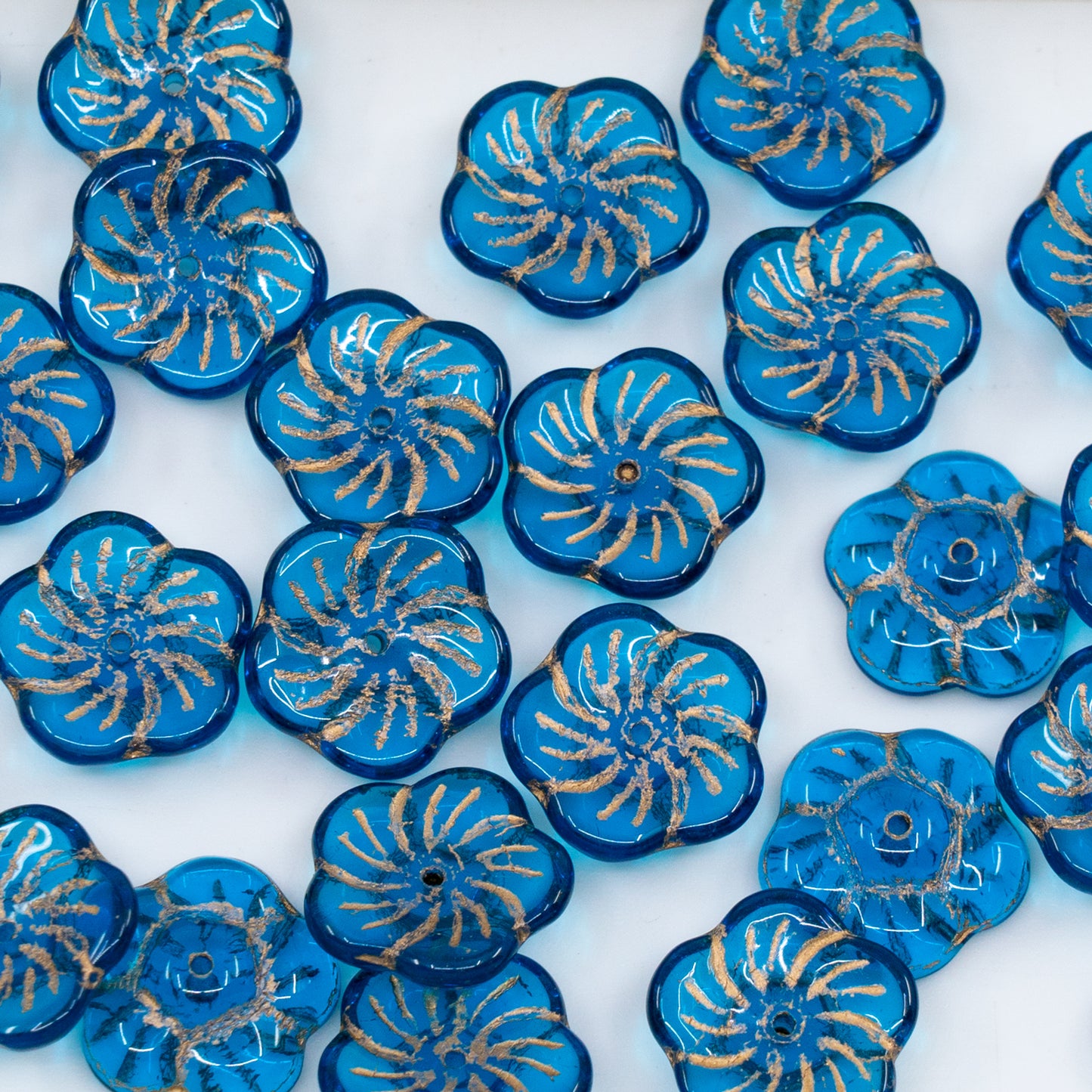 OUTLET 250g/50g Flat Flower Beads, 12 x 12 mm, Cobalt Blue Gold Lined (60070-54302), Glass, Czech Republic