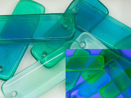 OUTLET 10g Rectangle Pendant Beads, 30 x 10 mm, Uran Green, Glass, Czechia