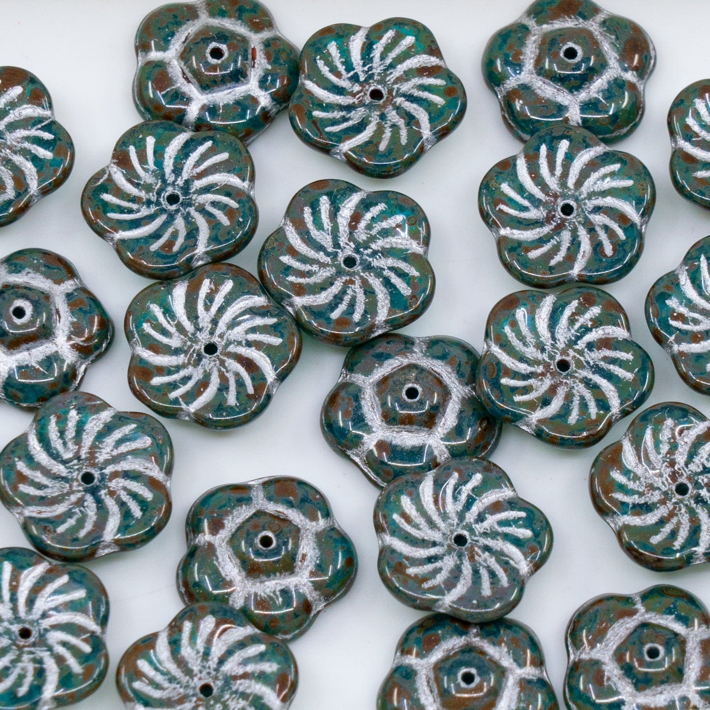 OUTLET 250g/50g Flat Flower Beads, 12 x 12 mm, Cobalt Blue Travertin Silver Lined (60070-86800-54201), Glass, Czech Republic