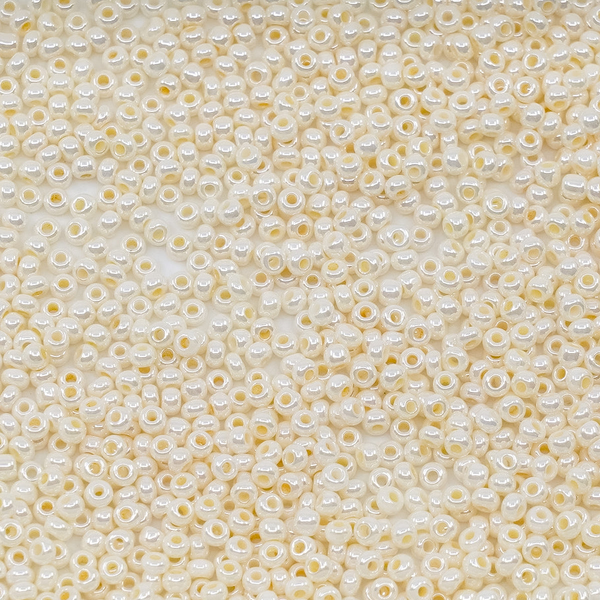 OUTLET 10g Rocailles PRECIOSA seed beads, 10/0, Pearl Beige (46113), Glass, Czech Republic