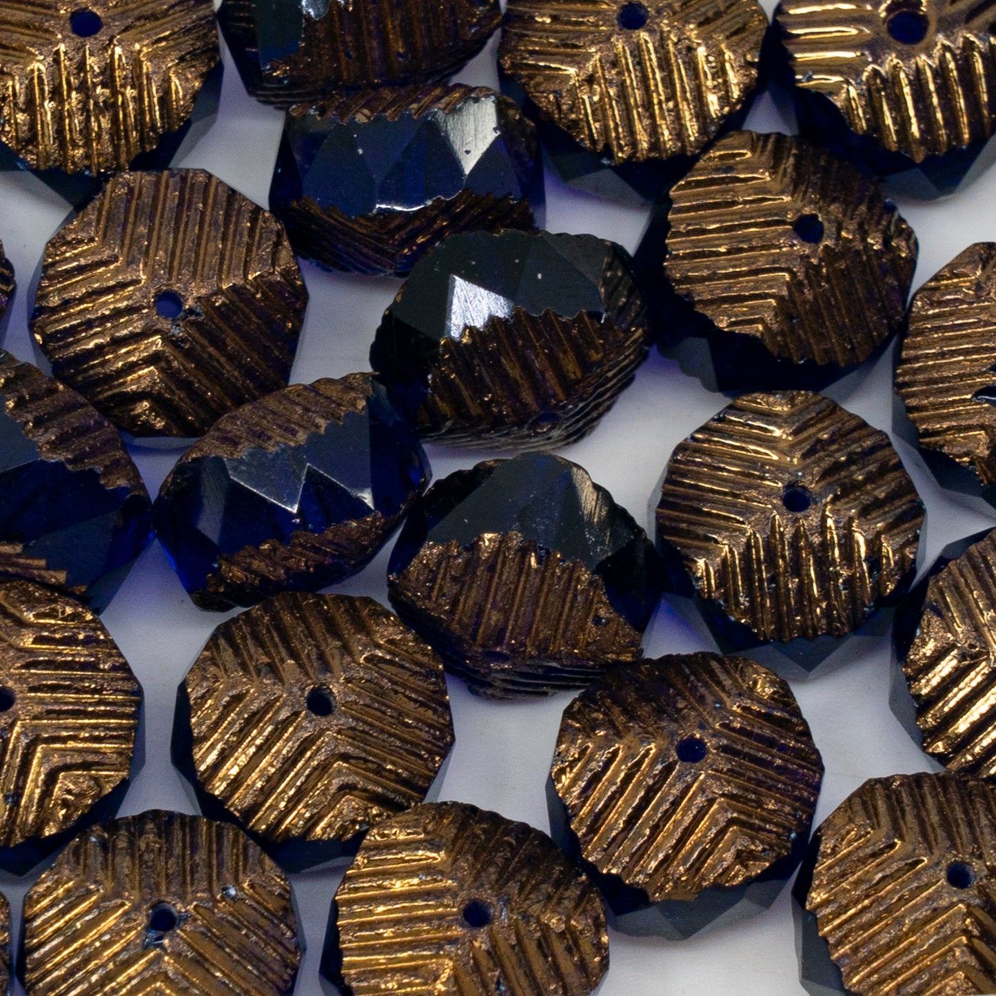 OUTLET 10克 刻面特殊圆珠，火抛光，10 x 14毫米，透明蓝青铜色 (30080-14415)，玻璃，捷克共和国