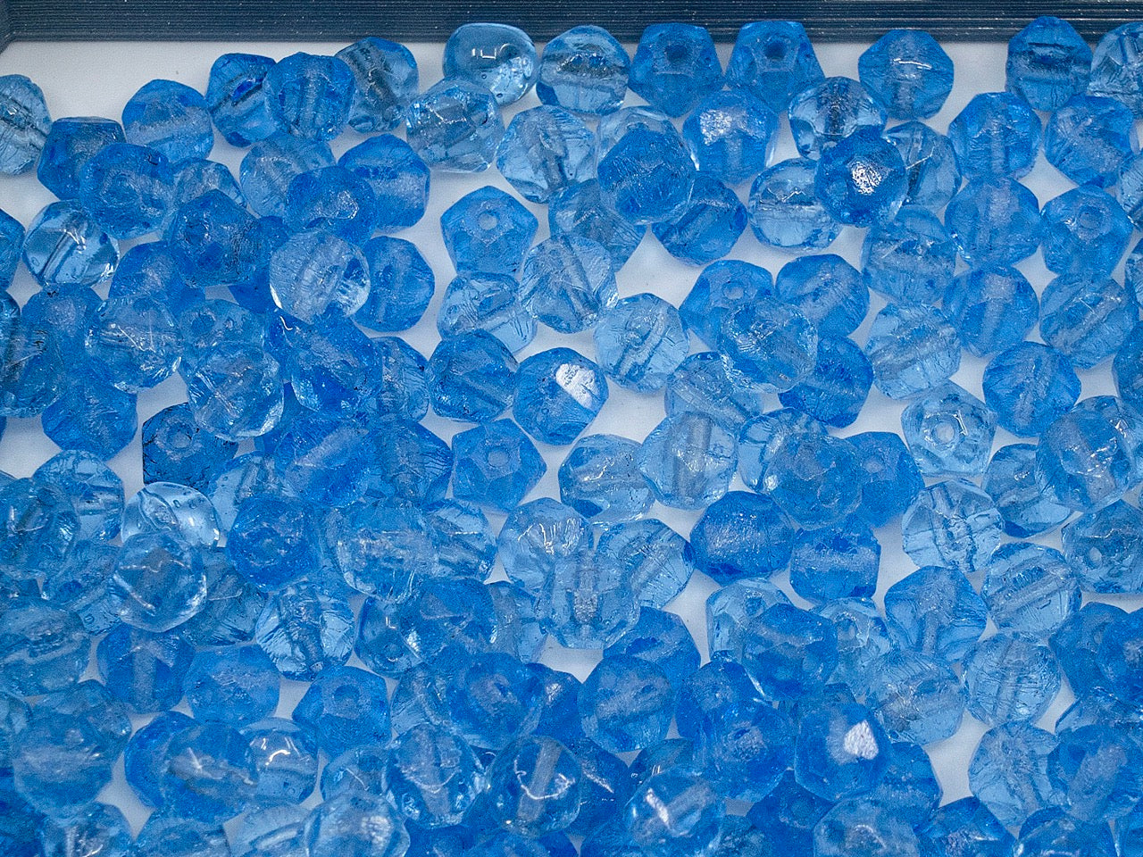 OUTLET English 切割珠，4 毫米，玻璃，捷克共和国