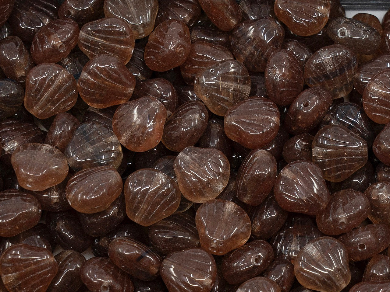 OUTLET Small Flat Shell Beads, 8x7 mm, Glass, Czech Republic