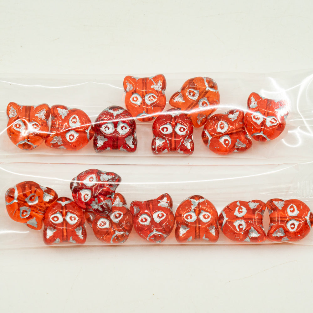 OUTLET 10 克猫嘴珠，13 x 13 毫米，透明红色银衬里（90060-54301），玻璃，捷克共和国