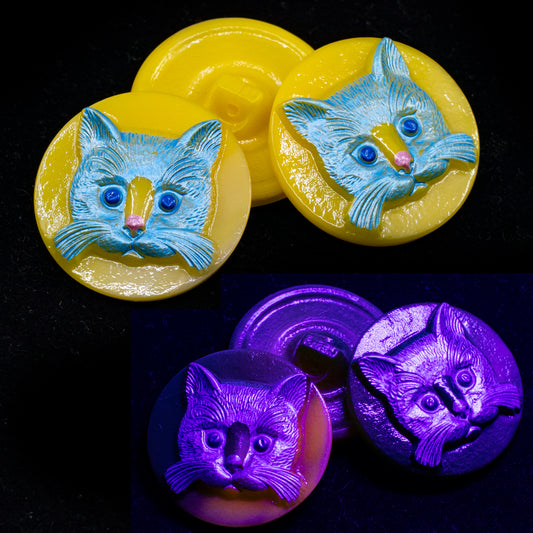 OUTLET 1 pcs Czech Glass Handmade Button, s12, Yellow Uranium Cat Blue, Glass, Czech Republic