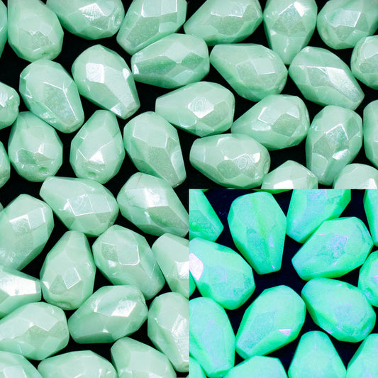 OUTLET 10 grams Faceted Fire Polished Beads Special Cut, 10 x 7 mm, Mint Green Hematite (54200-14400), Glass, Czech Republic