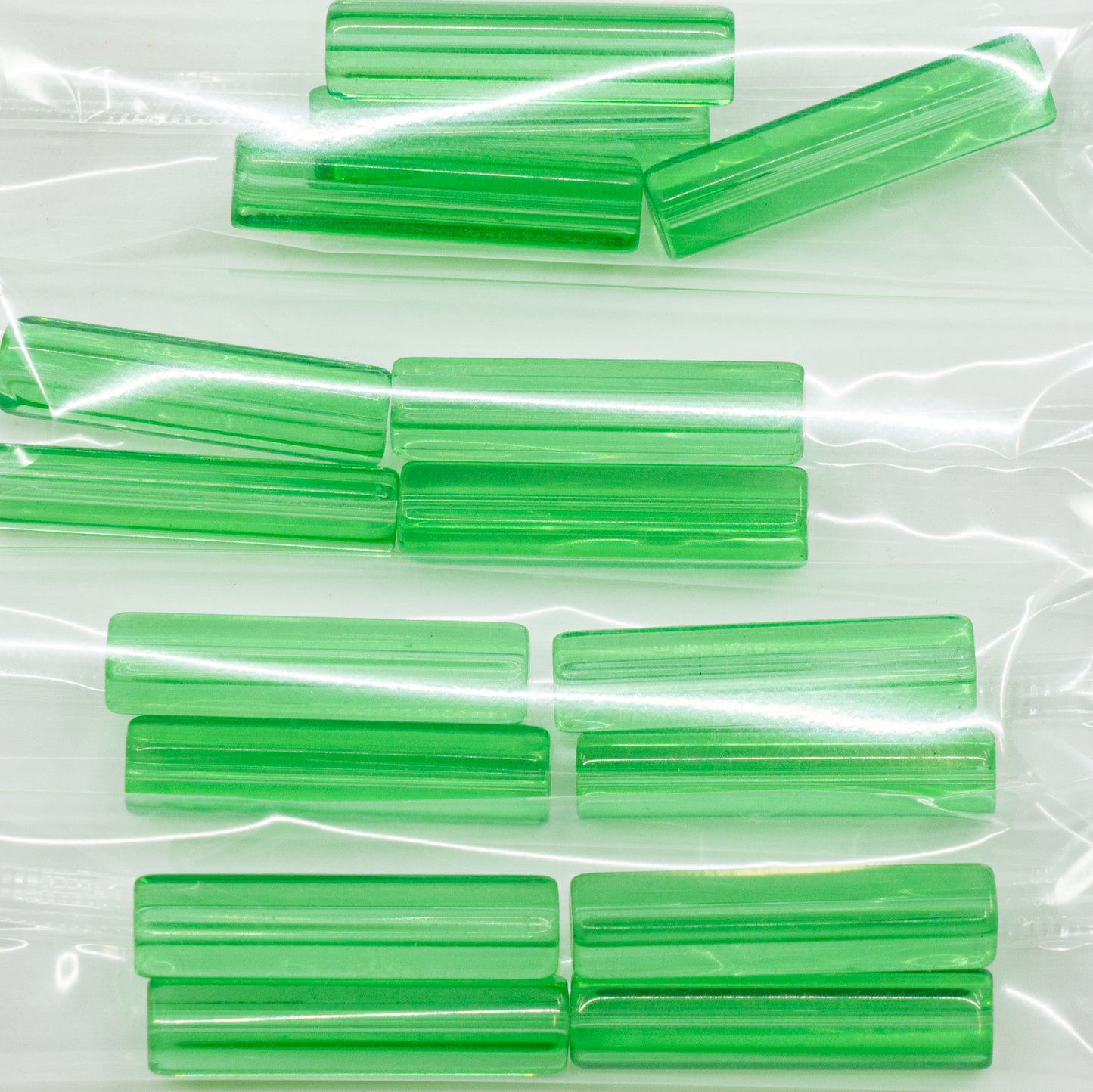 OUTLET 10 克五角形管珠 Atlas，7 x 30 毫米，绿色 (50610)，玻璃，捷克共和国