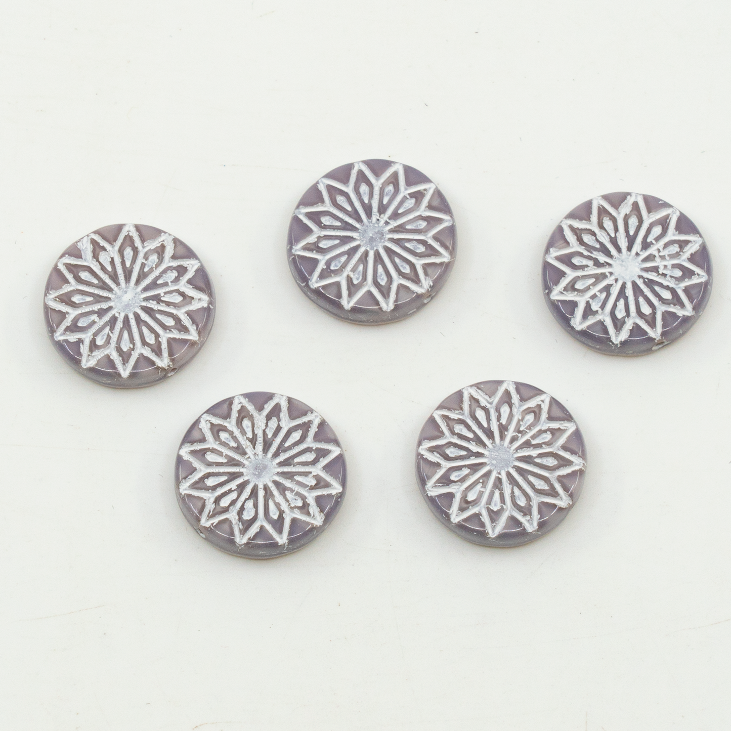 アウトレット 10グラム 折り紙フラワービーズ、18 x 18 mm、バイオレットムーンライトホワイトライン（26016-46401）、ガラス、チェコ共和国