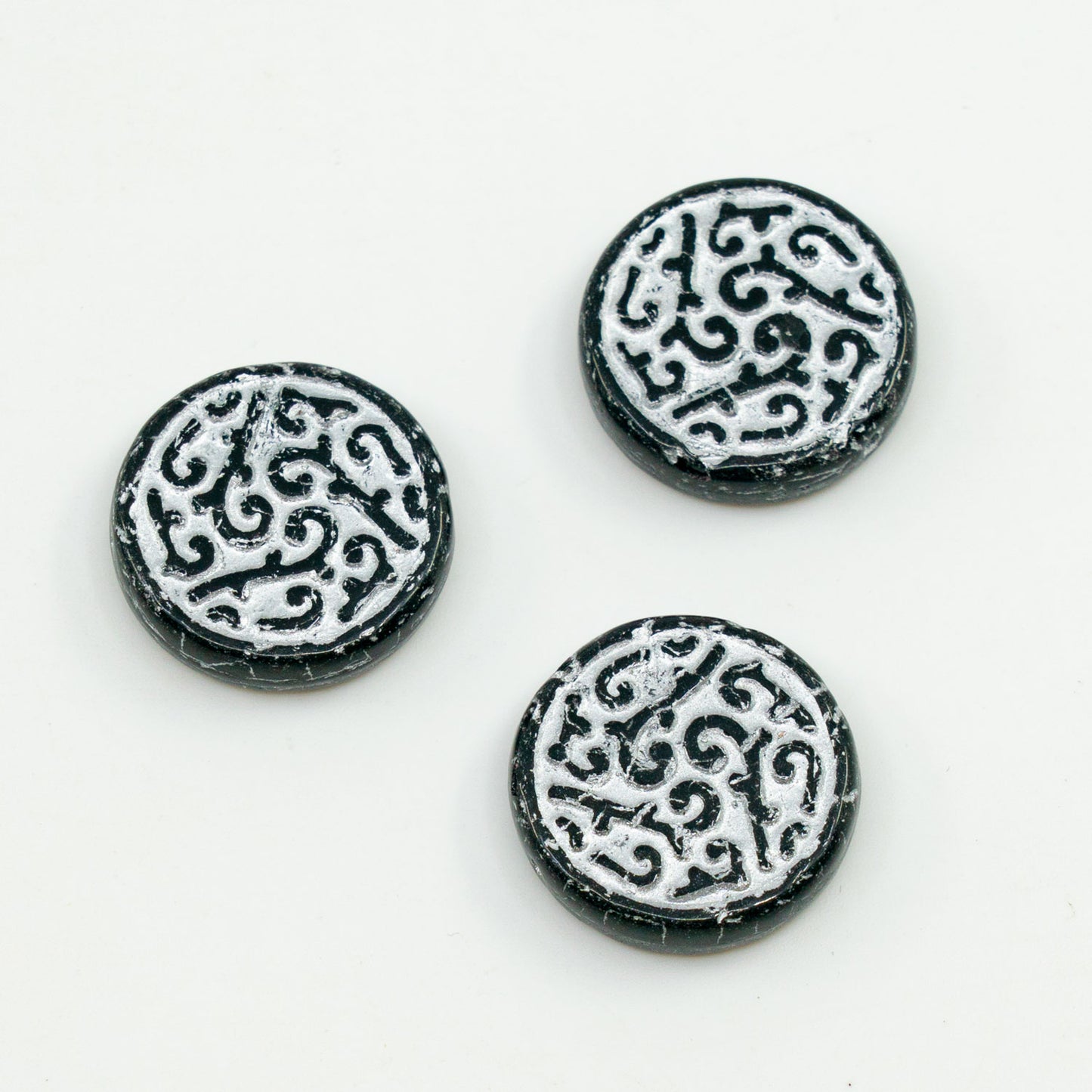 奥特莱斯 10克圆形硬币，饰有压花装饰珠，20 x 20毫米，黑色镀银内衬（23980-81403），玻璃，捷克共和国