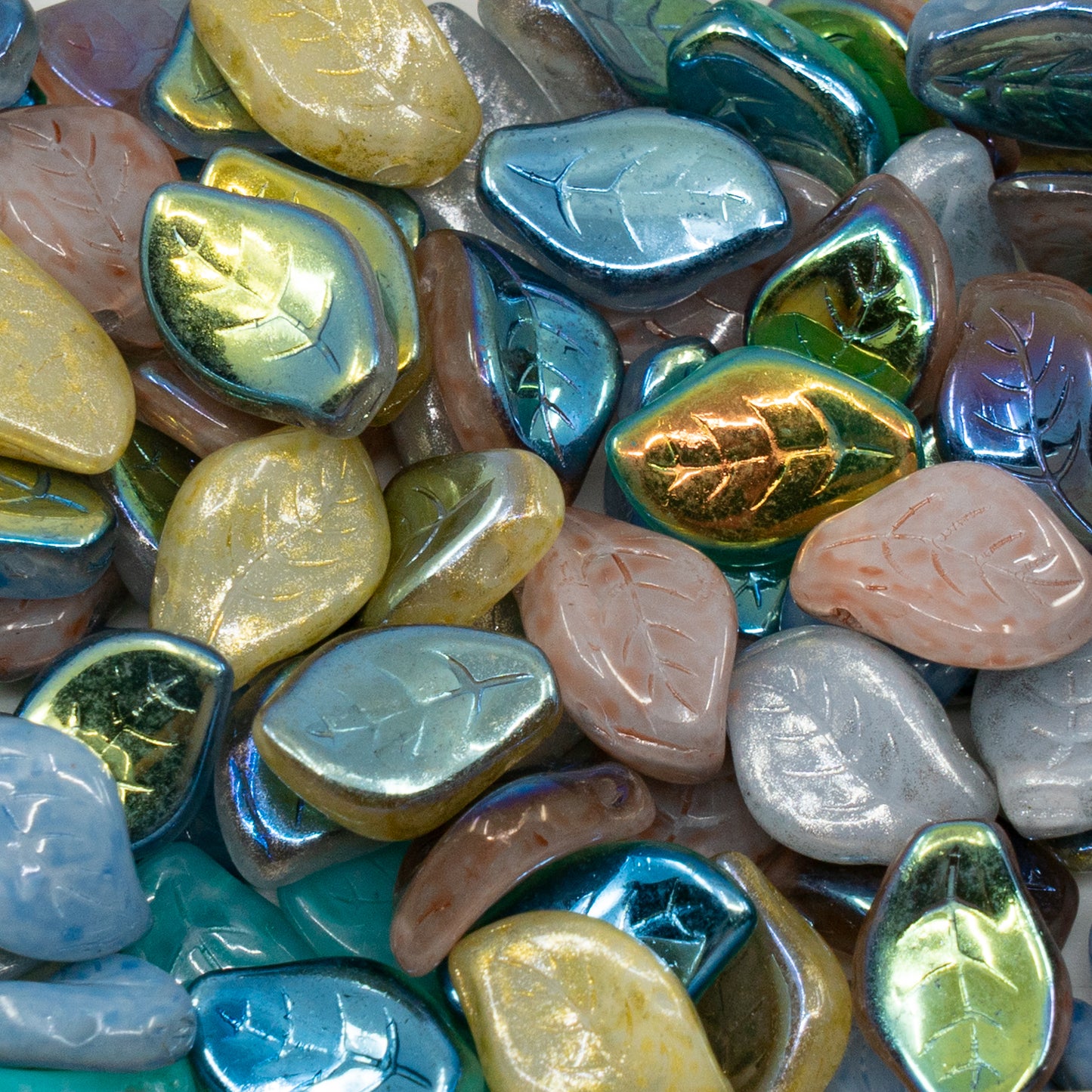 OUTLET 10 grams Wavy Leaf Beads, Mixed Colors (mix), Glass, Czech Republic