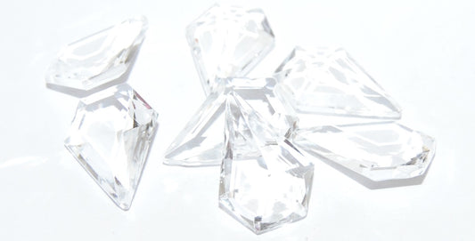 ダイヤモンド型の尖ったバックキャブ、クリスタル（CRYSTAL）、ガラス、チェコ共和国 ~ STRANDED