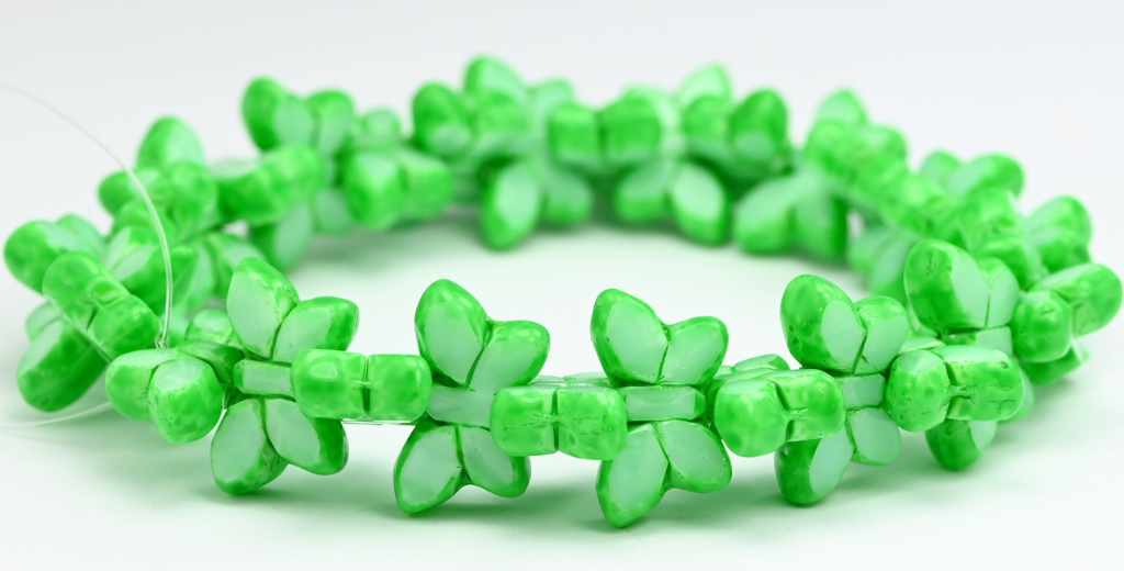 テーブルカットバタフライビーズ、オパールグリーン 84310 (52010100-84310)、ガラス、チェコ共和国