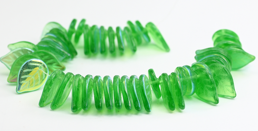 叶压玻璃珠，透明绿色 Ab (50200-AB)，玻璃，捷克共和国