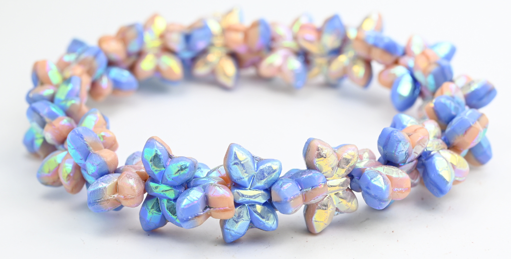 奥特莱斯 10克 简约蝴蝶压制玻璃珠，20 x 12毫米，粉蓝AB（PINK-BLUE-AB），玻璃，捷克共和国