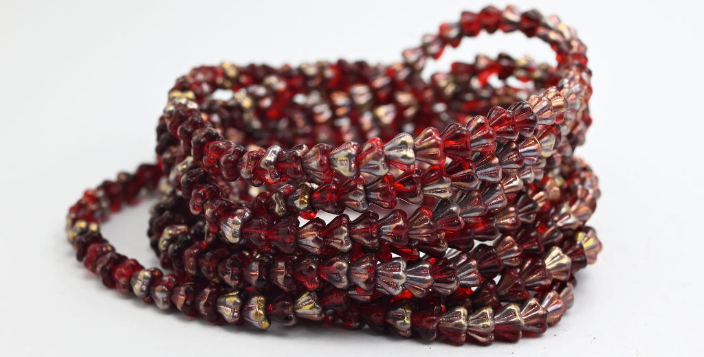ベルフラワープレスビーズ、ルビーレッドローズゴールドカプリ（90080-27101）、ガラス、チェコ共和国