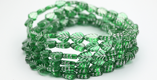 紫丁香叶压制玻璃珠，50600 银衬 (50600-54201)，玻璃，捷克共和国 ~ STRANDED