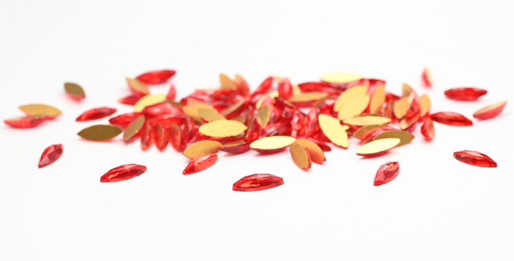 Navette Flat Back Cabs, Lt.Siam (LT.SIAM), Glass, Czech Republic ~ STRANDED