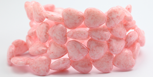 ハート型押しガラスビーズ、ホワイトライトピンク（02010-34304）、ガラス、チェコ共和国～STRANDED