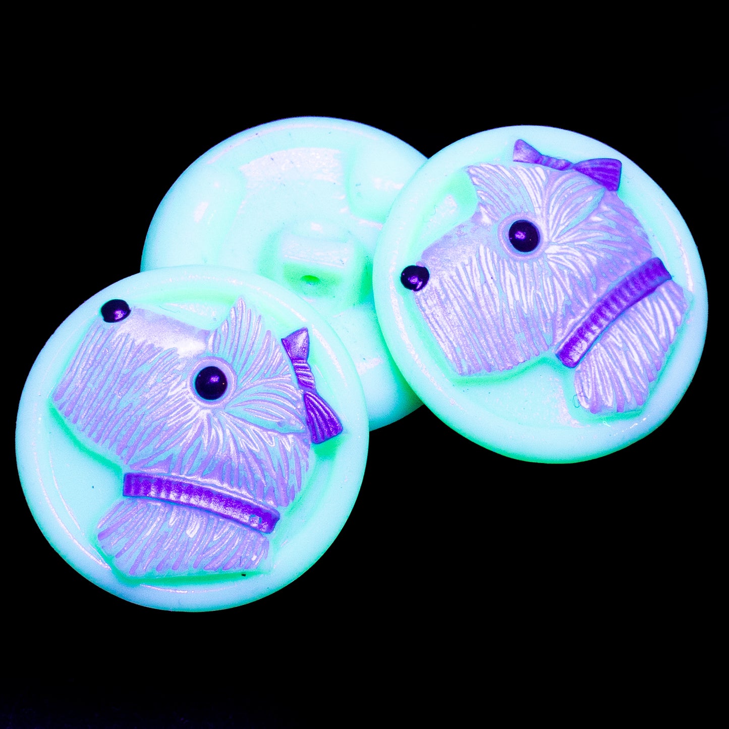 OUTLET 1 pcs Czech Glass Handmade Button, Size 10 (22.5 mm), 17 Green Glass Blue Design (), Glass, Czech Republic