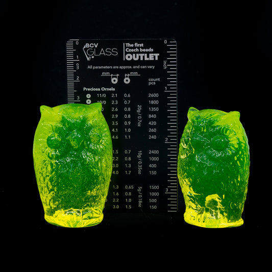 Uranium Glass Round OWL Statuette – Handmade UV-Reactive Art Figurines, Czech Republic